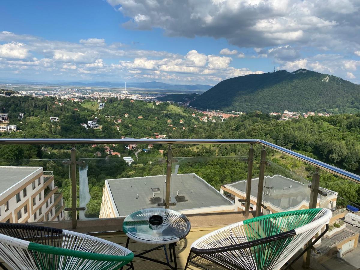 Seasons-Top Of The City Braşov Buitenkant foto