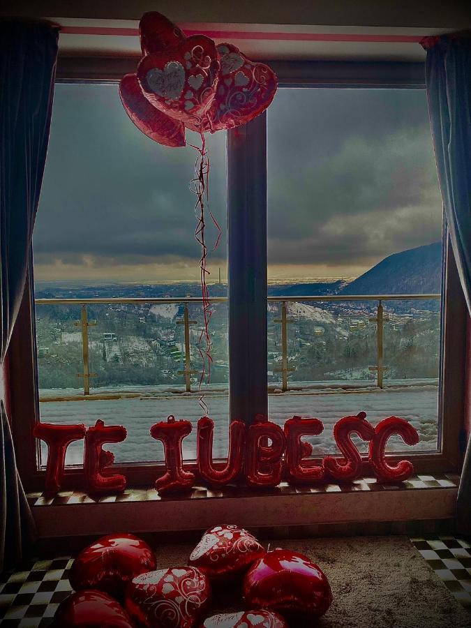 Seasons-Top Of The City Braşov Buitenkant foto
