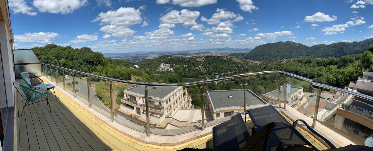 Seasons-Top Of The City Braşov Buitenkant foto